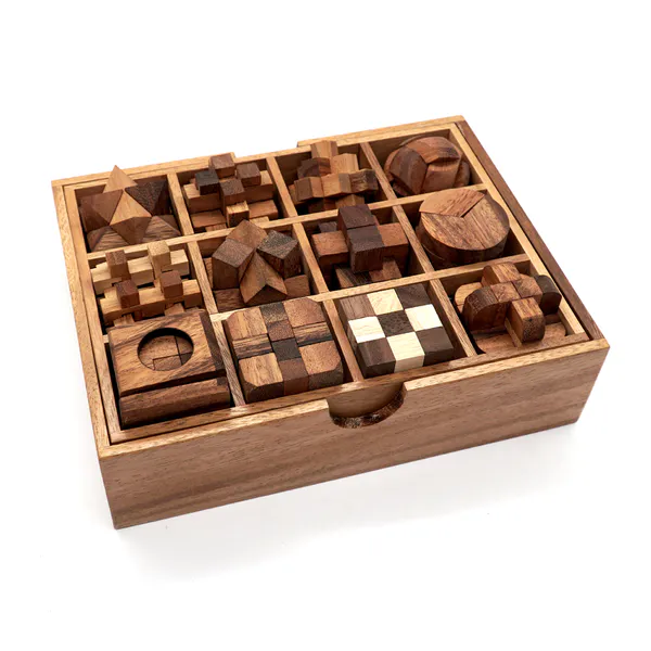 Hovedbilde 12 IQ-nøtter i boks