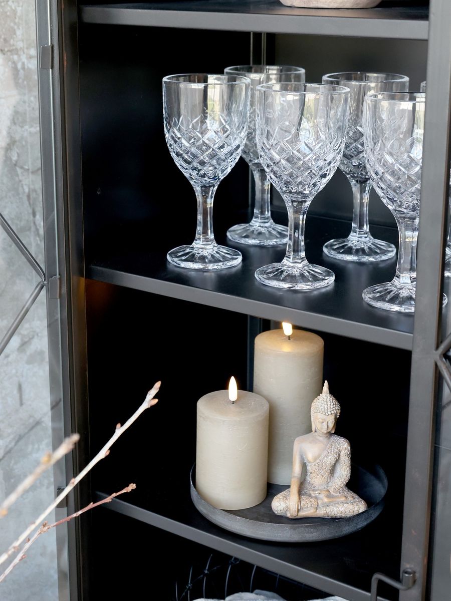 Vitrineskap På hjul Med Glassdører Fra Chic Antique Svart