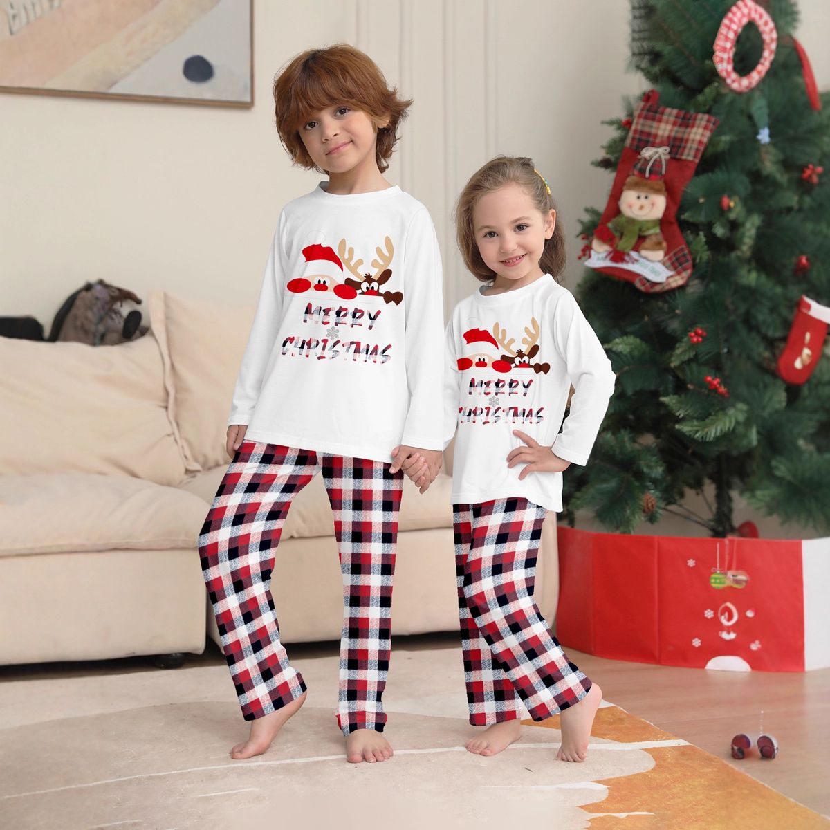 Julepyjamas Merry Christmas til barn- Match hele familien