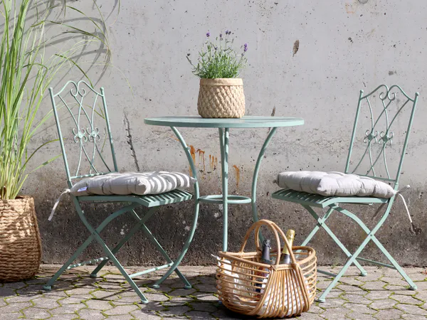Hovedbilde Kafésett med 2 stoler og 1 bord fra Chic Antique