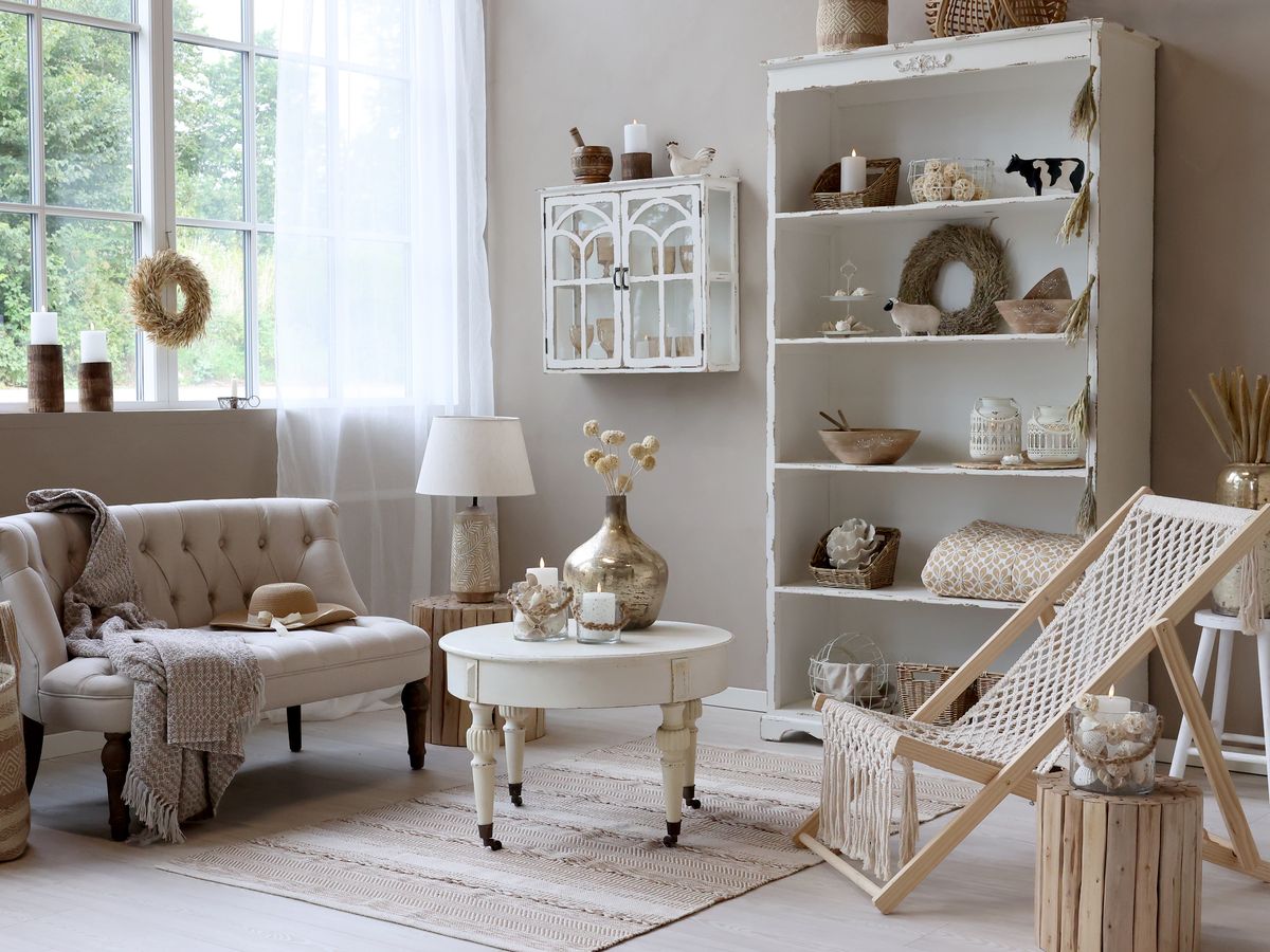 Veggskap med glassdør fra Chic Antique