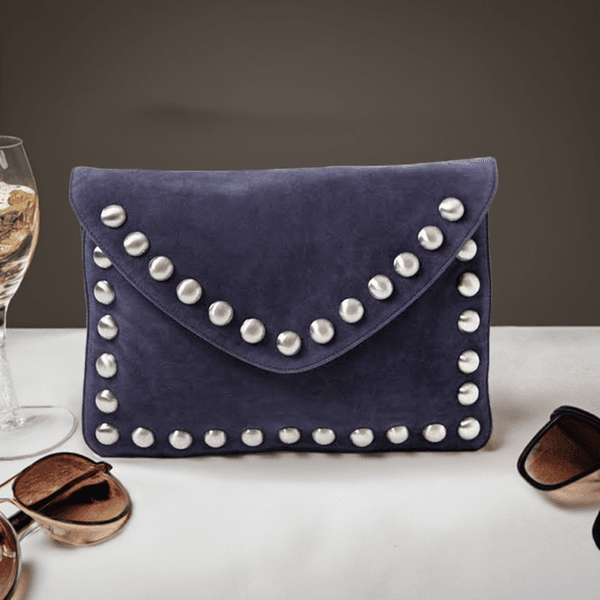 Hovedbilde Stor lekker clutch  mørkeblå farge fra  Lulu's 