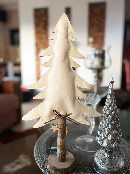 Hovedbilde Dekortre i skinn - 43 cm